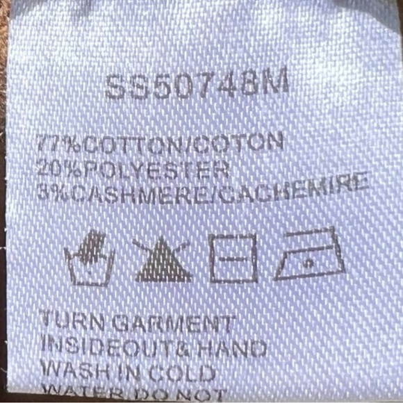 🌻Conrad C Collection Tan Cashmere Blend Riveted Turtleneck Sweater Size Medium - Picture 9 of 9